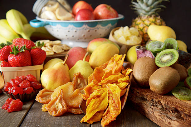 میوه خشک مخلوط کیلویی انتخابی سالم و خوشمزه با ترکیب میوه‌ های تازه